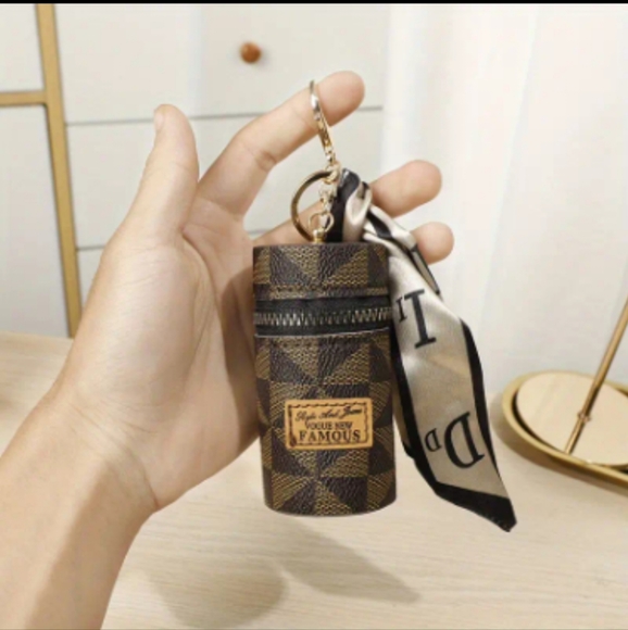 NWT Barrel Bag Keychain Charm - Picture 5 of 5